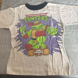 Vintage 1990 Teenage Mutant Ninja Turtles TMNT  T-Shirt Youth Medium